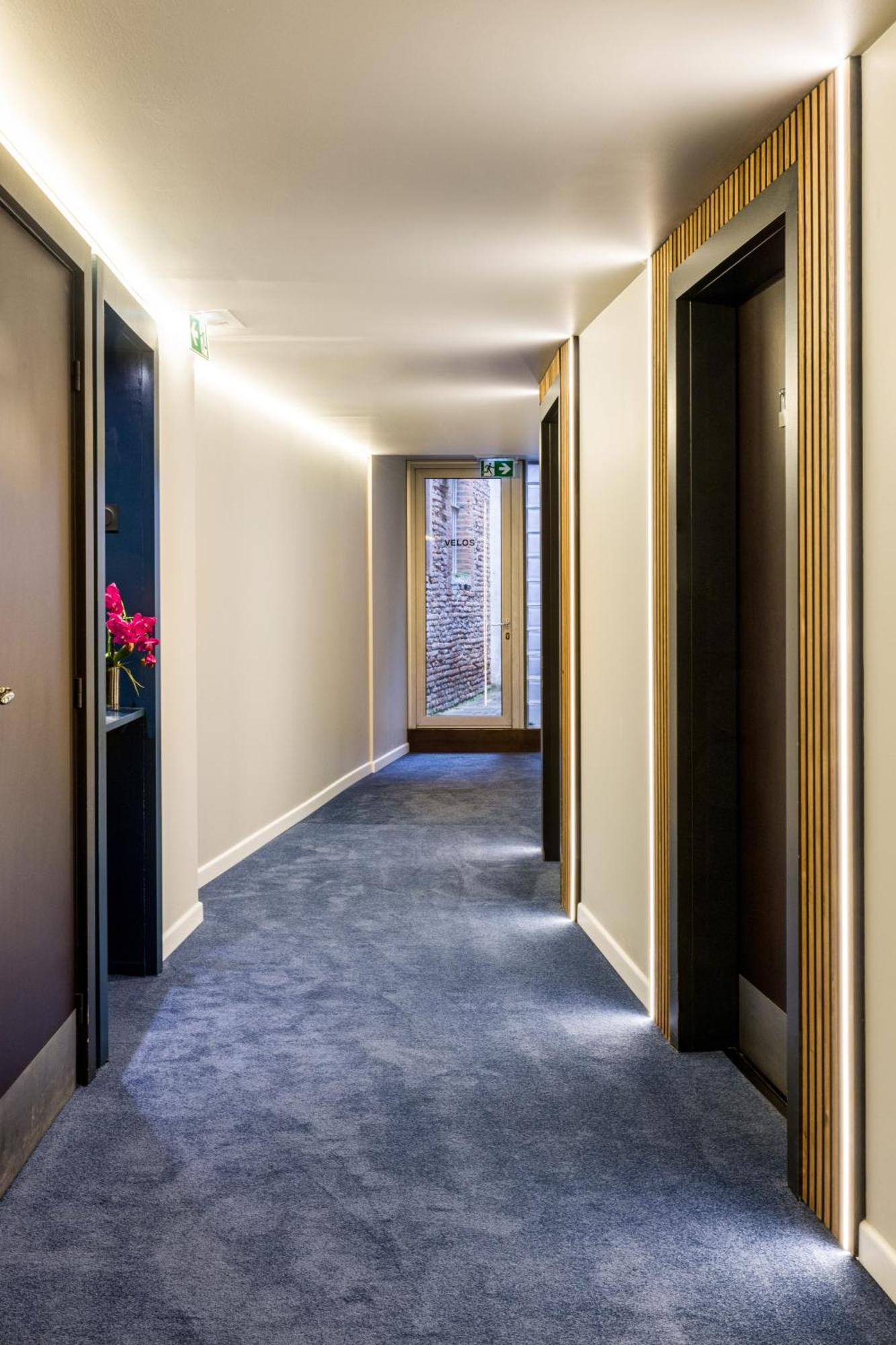 Ovyo Hotel Toulouse Buitenkant foto